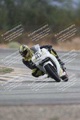 media/Sep-21-2025-Race Pace (Sun) [[98bf33ef95]]/Non Verified/4-Turn 3 (910am)/